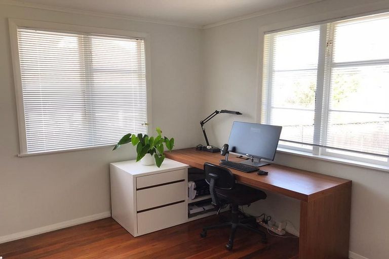 Photo of property in 5 Cintra Place, Glen Innes, Auckland, 1072