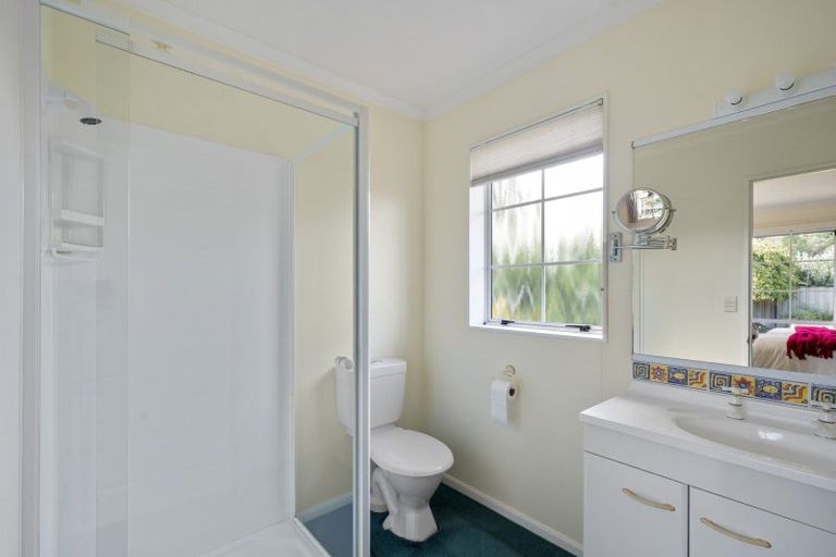 Photo of property in 3 Claridge Place, Taradale, Napier, 4112