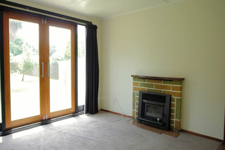 Photo of property in 5 Amelia Street, Woodville, 4920