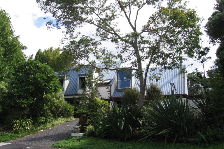 Photo of property in 99 Aeroview Drive, Beach Haven, Auckland, 0626