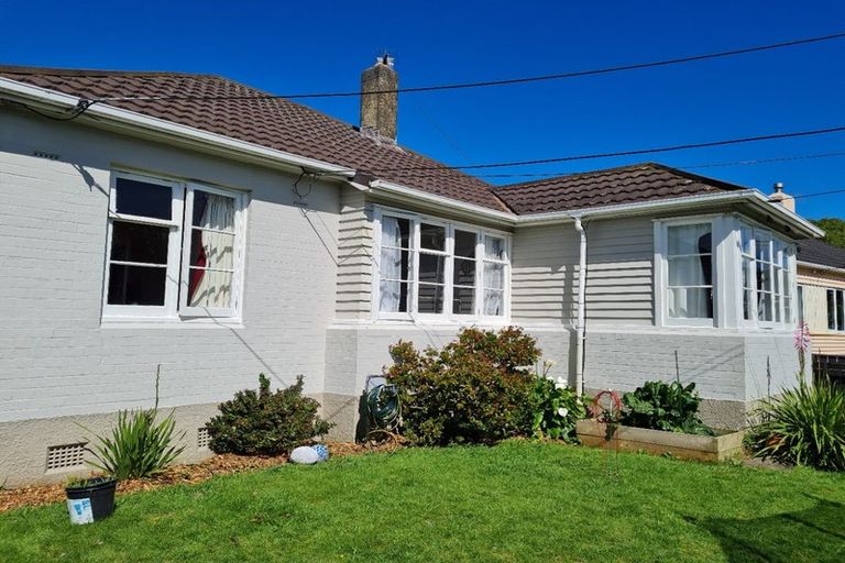 Photo of property in 25 Gadsby Street, Avalon, Lower Hutt, 5011