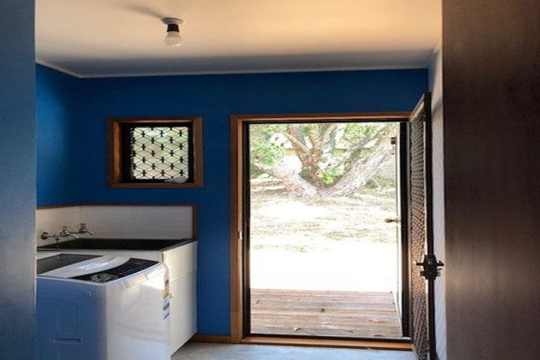 Photo of property in 20 Lingham Crescent, Torbay, Auckland, 0630