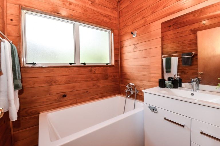 Photo of property in 24 Garthwood Road, Hillcrest, Hamilton, 3216