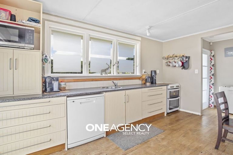 Photo of property in 151 Sievers Grove, Cannons Creek, Porirua, 5024