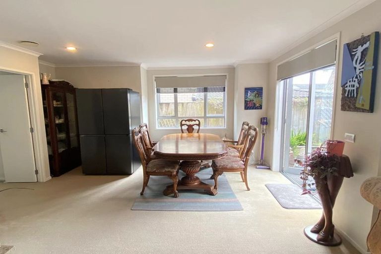 Photo of property in 57 Fields Parade, Oteha, Auckland, 0632