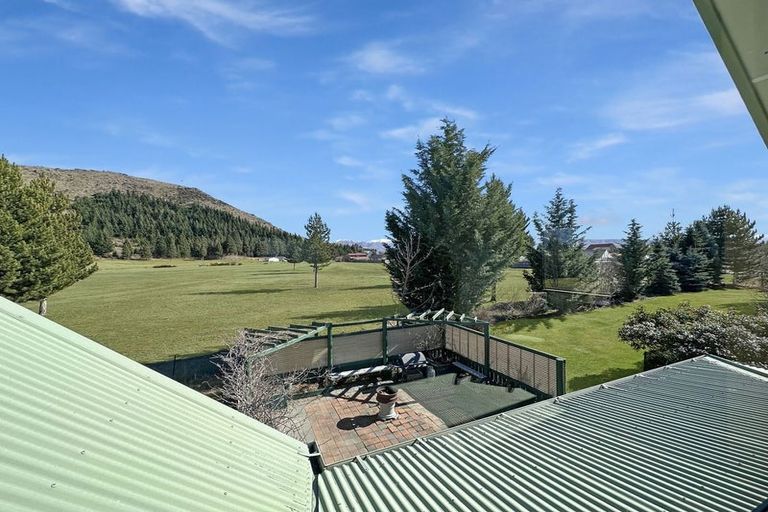 Photo of property in 20 Ahuriri Drive, Omarama, 9412