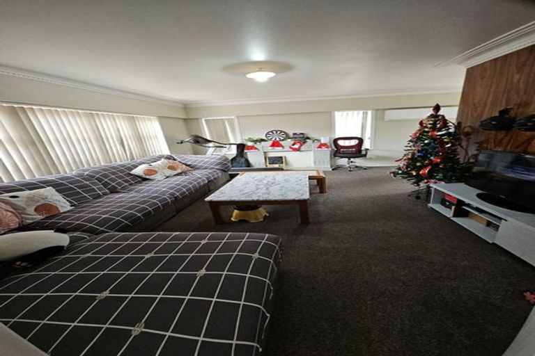 Photo of property in 91 Wallace Road, Mangere Bridge, Auckland, 2022