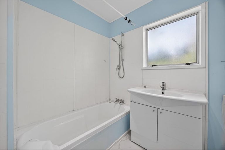 Photo of property in 2/34a Helena Street, Massey, Auckland, 0614