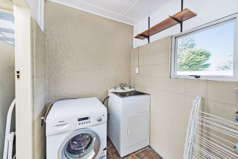 Photo of property in 43 Leeston Lake Road, Leeston, 7632