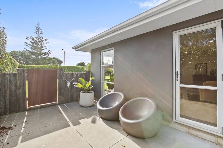Photo of property in 142 Wairau Road, Kaitake, New Plymouth, 4374