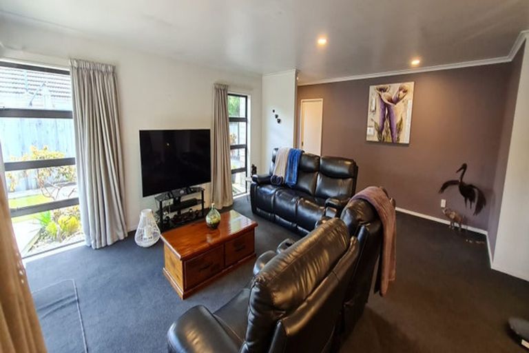 Photo of property in 205a Wainuiomata Road, Wainuiomata, Lower Hutt, 5014
