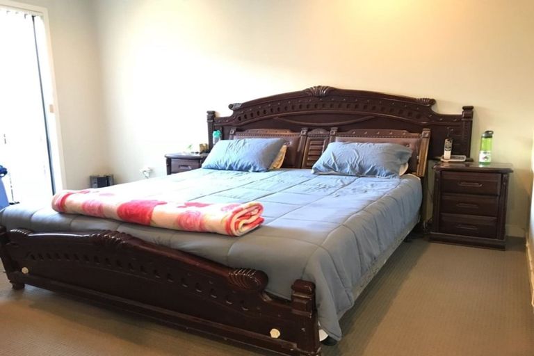 Photo of property in 2/132 Stancombe Road, Flat Bush, Auckland, 2016