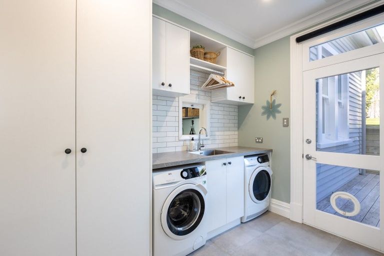 Photo of property in 149a Tukapa Street, Westown, New Plymouth, 4310