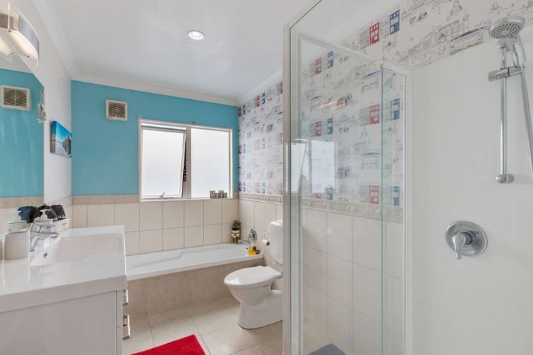 Photo of property in 1177 Whangaparaoa Road, Gulf Harbour, Whangaparaoa, 0930