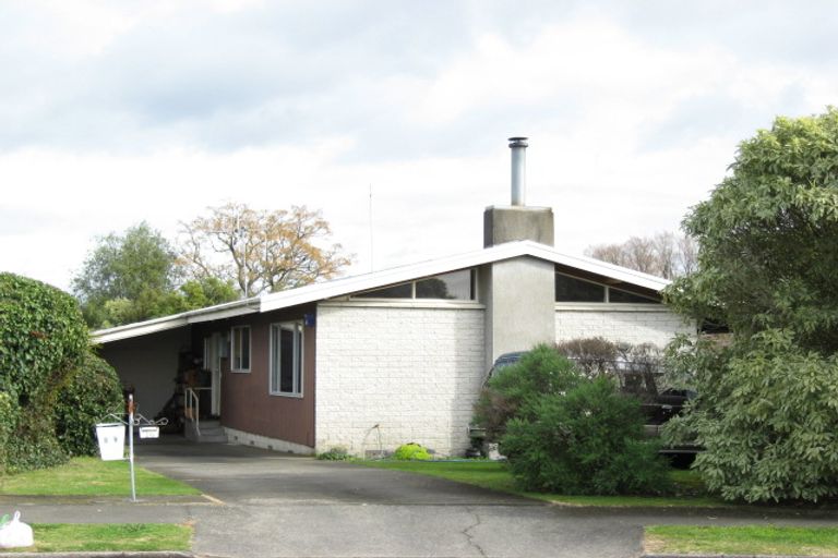 Photo of property in 20 Bale Place, Havelock North, 4130