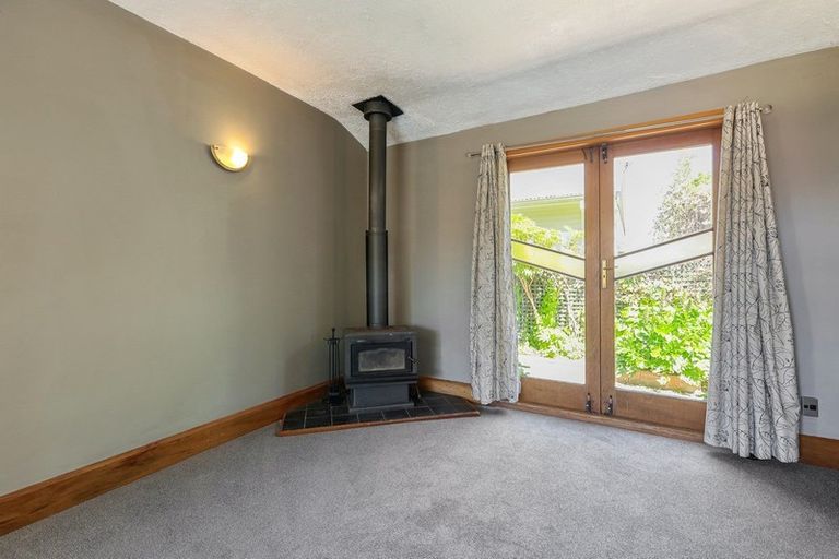 Photo of property in 102 Retreat Road, Avonside, Christchurch, 8061