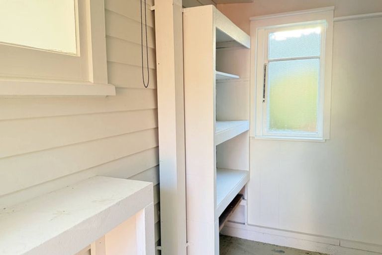 Photo of property in 17 Cypress Drive, Maungaraki, Lower Hutt, 5010