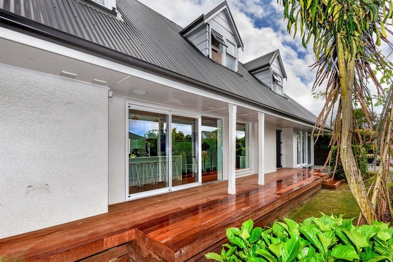Photo of property in 20 Hampton Place, Burnside, Christchurch, 8053