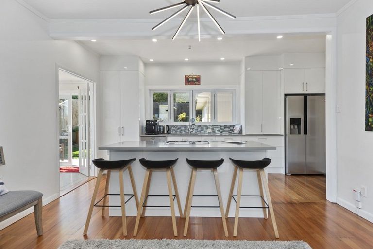 Photo of property in 9 Alison Street, Hamilton Lake, Hamilton, 3204