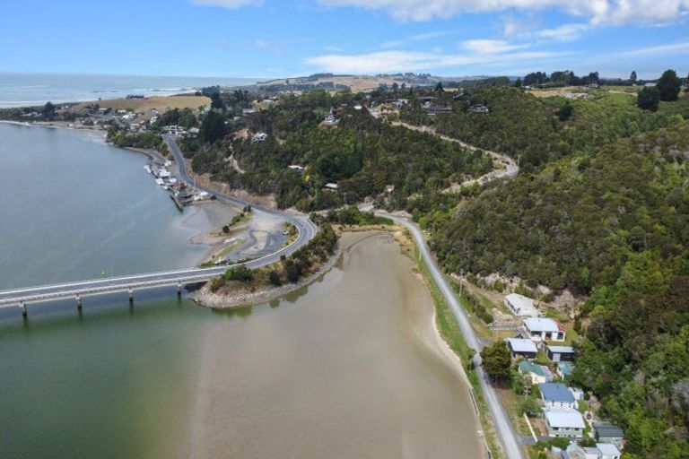 Photo of property in 25 Riverside Road, Taieri Mouth, Brighton, 9091