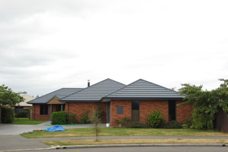 Photo of property in 119 Inwoods Close, Parklands, Christchurch, 8083