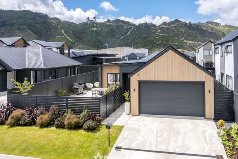Photo of property in 13 Castletown Street, Wallaceville, Upper Hutt, 5018