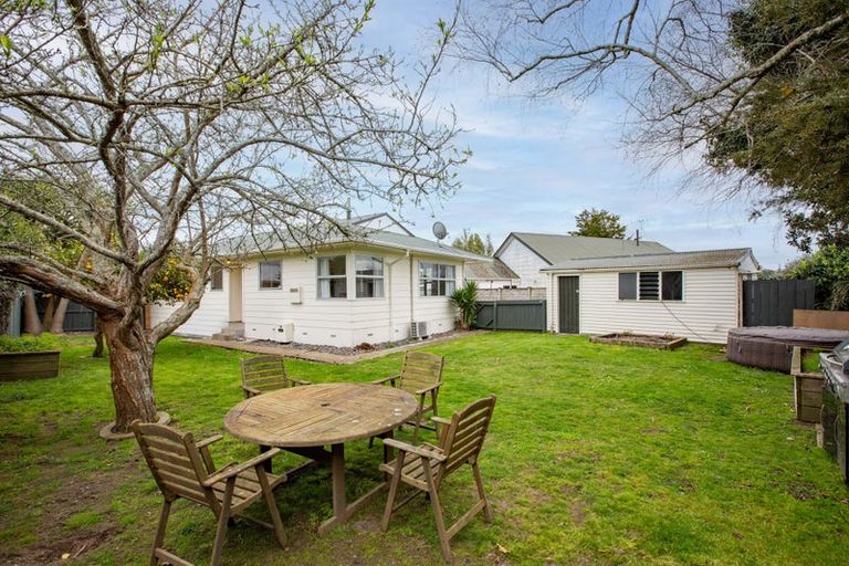 Photo of property in 25 Dalton Crescent, Dinsdale, Hamilton, 3204