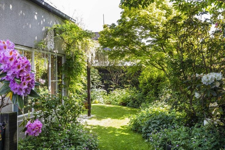 Photo of property in 1/26 Strowan Road, Strowan, Christchurch, 8052