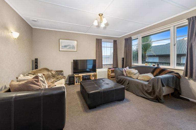 Photo of property in 16 Basley Road, Owhata, Rotorua, 3010