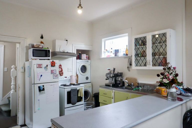 Photo of property in 13 Home Street, Mount Victoria, Wellington, 6011