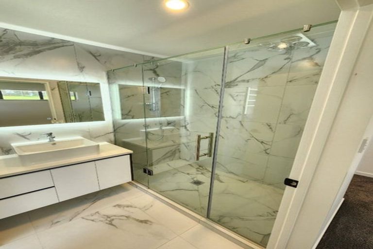 Photo of property in 32 Jabal Crescent, Totara Park, Auckland, 2105