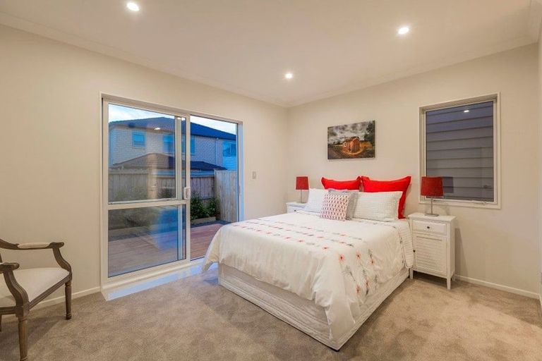 Photo of property in 1 Laquinta Place, Flat Bush, Auckland, 2019