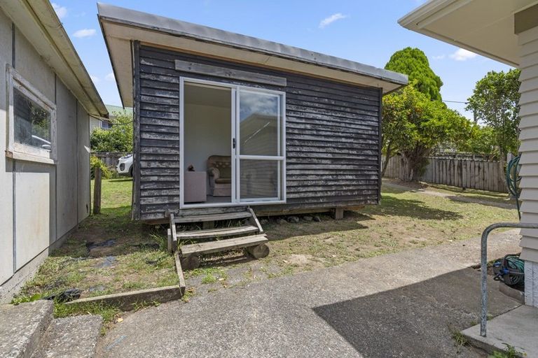 Photo of property in 42 Church Street, Kawakawa, 0210