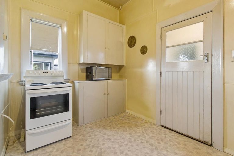 Photo of property in 17 George Street, Waimate, 7924