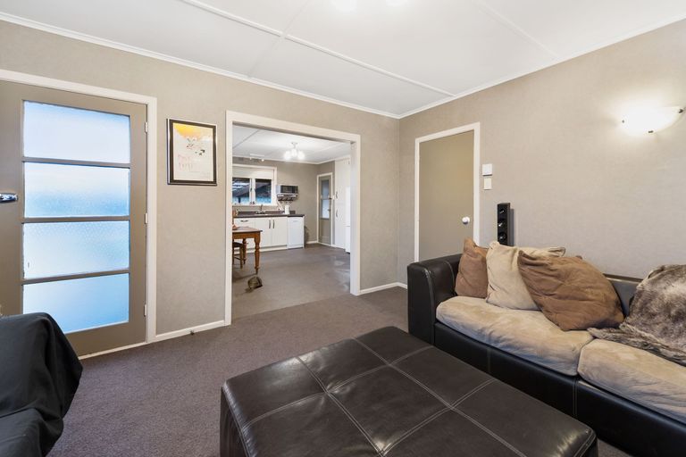 Photo of property in 16 Basley Road, Owhata, Rotorua, 3010