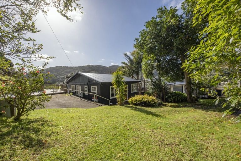 Photo of property in 7 Beach Valley Road, Piha, New Lynn, 0772