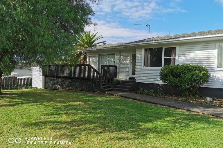 Photo of property in 24 Ronald Place, Manurewa, Auckland, 2102