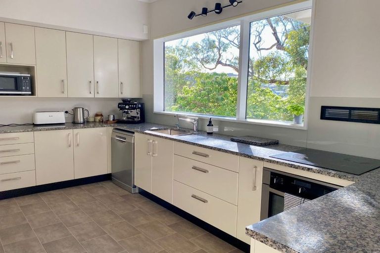 Photo of property in 7 Spencer Street, Crofton Downs, Wellington, 6035