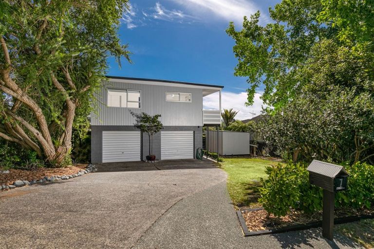 Photo of property in 7 Seabar Place, Glen Eden, Auckland, 0602