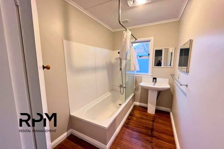 Photo of property in 417 Carrington Street, Upper Vogeltown, New Plymouth, 4310