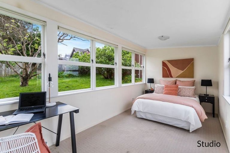 Photo of property in 5 Mariposa Crescent, Birkenhead, Auckland, 0626