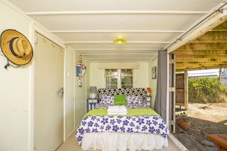 Photo of property in 47 Blue Pacific Parade, Riversdale Beach, Masterton, 5872