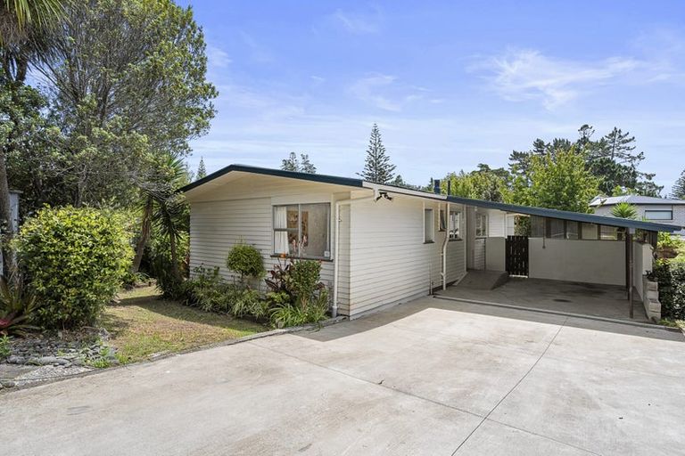 Photo of property in 5 Papa Place, Birkdale, Auckland, 0626