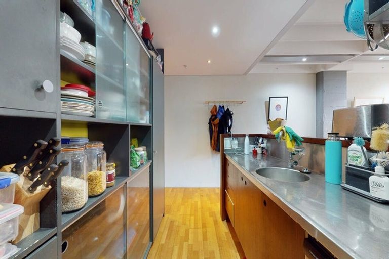 Photo of property in Waterloo Quay Apartments, 208/28 Waterloo Quay, Pipitea, Wellington, 6011