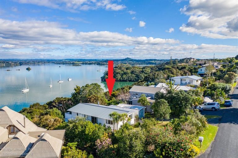 Photo of property in 84 Doves Bay Road, Kerikeri, 0294