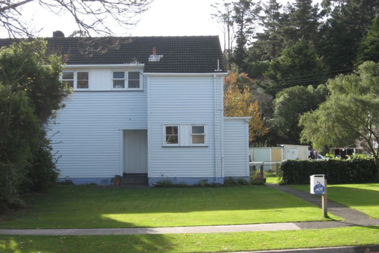 Photo of property in 25 Harris Street, Naenae, Lower Hutt, 5011