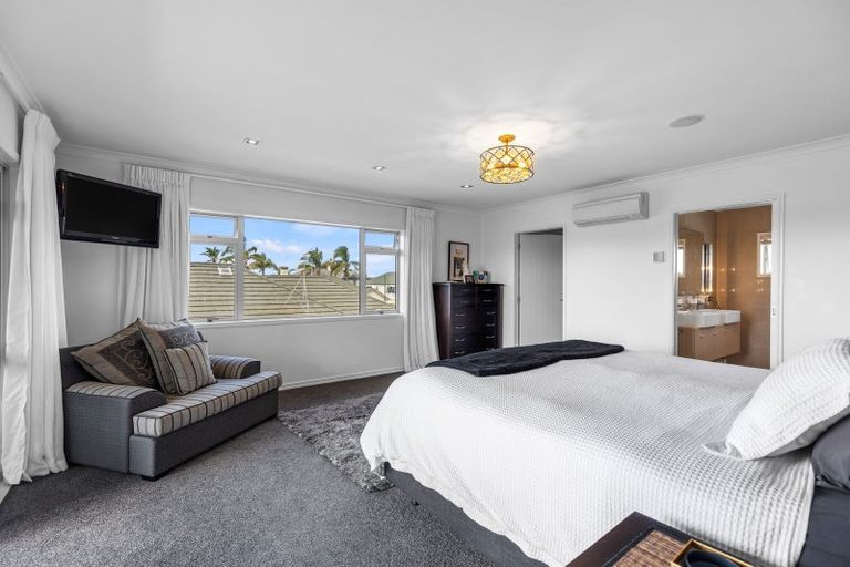 Photo of property in 49 Oceania Sands Way, Papamoa Beach, Papamoa, 3118