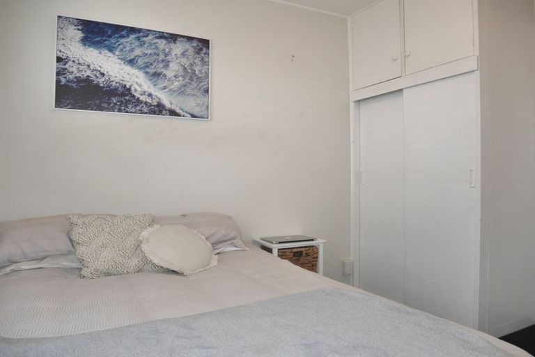 Photo of property in 14 Pacific Road, North New Brighton, Christchurch, 8083