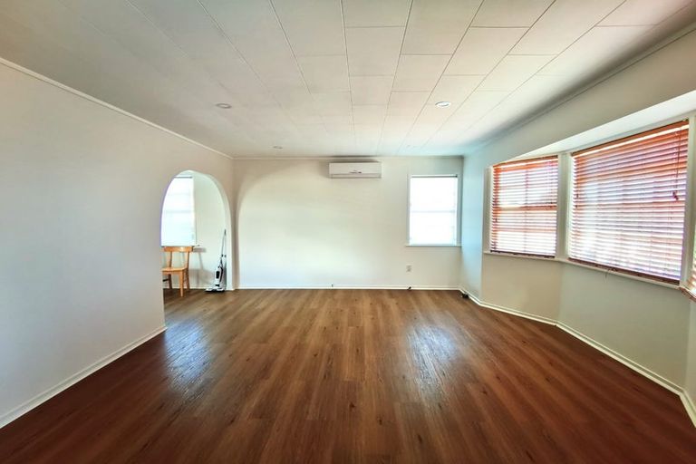 Photo of property in 130 Pigeon Mountain Road, Half Moon Bay, Auckland, 2012