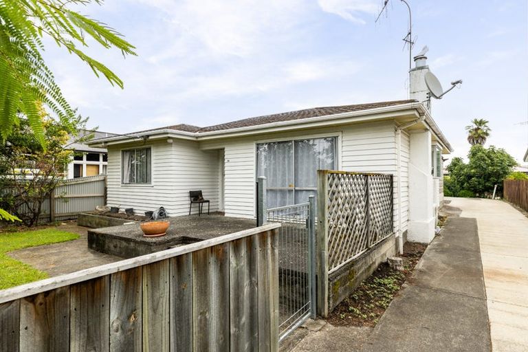 Photo of property in 24 Avenue Road, Greenmeadows, Napier, 4112